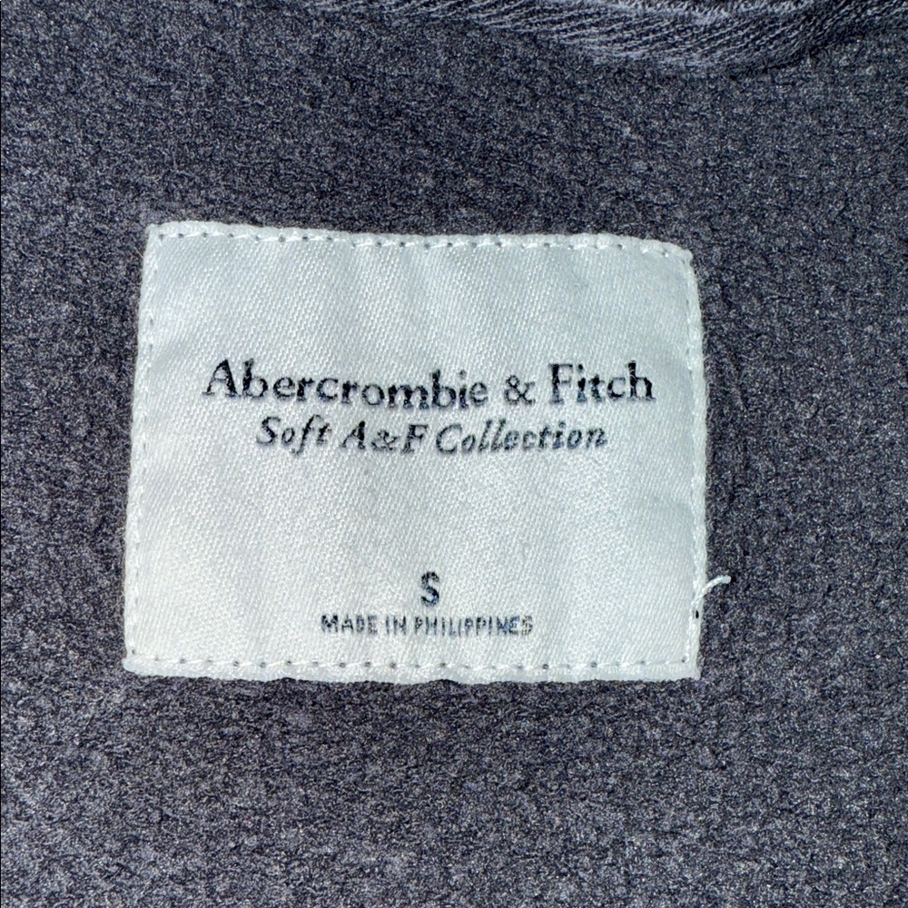 Abercrombie & Fitch Charcoal Pullover - Picture 5 of 6